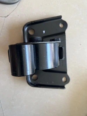 Black Geely Engine Claw Pad for Gearbox and Engine Fixing Rubber Sleeve